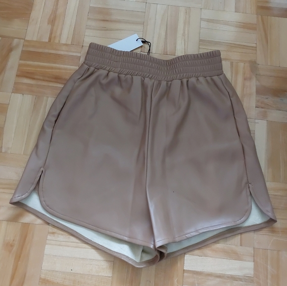 LBLC Sidney shorts vegan leather nwt size XS - Picture 3 of 8